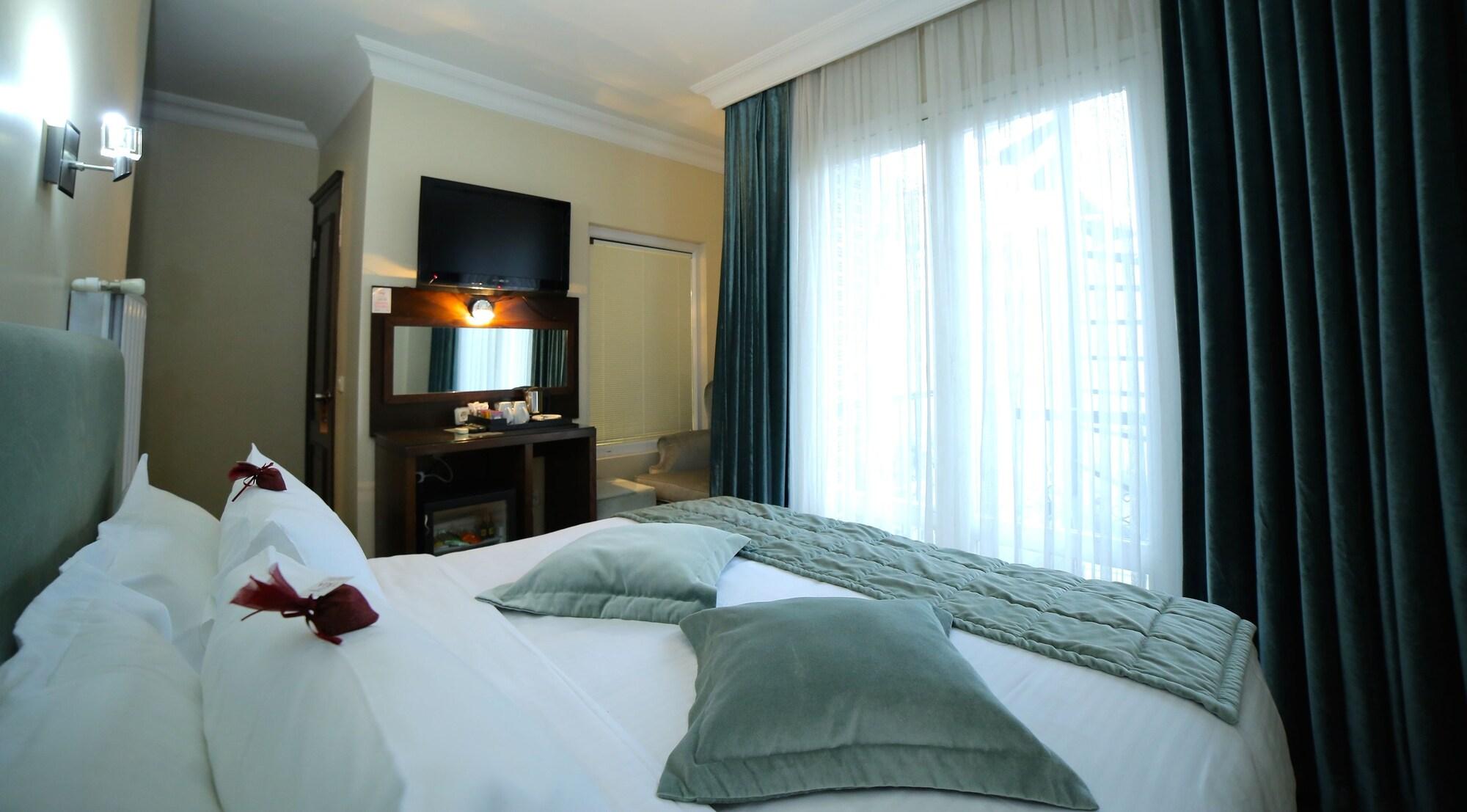 Hotel Tria Elegance Provincia di Istanbul Esterno foto