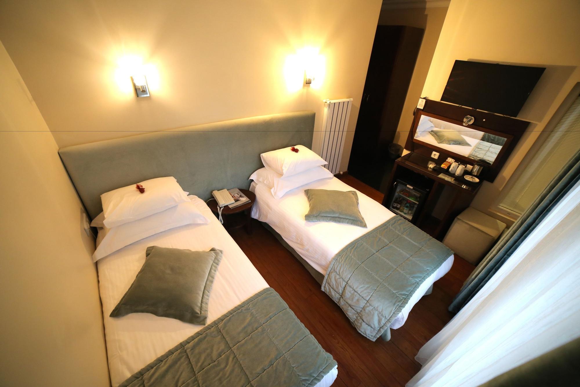 Hotel Tria Elegance Provincia di Istanbul Esterno foto