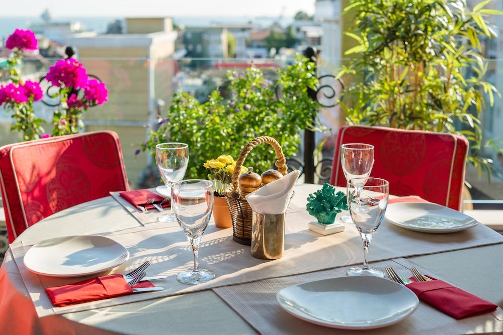 Hotel Tria Elegance Provincia di Istanbul Esterno foto