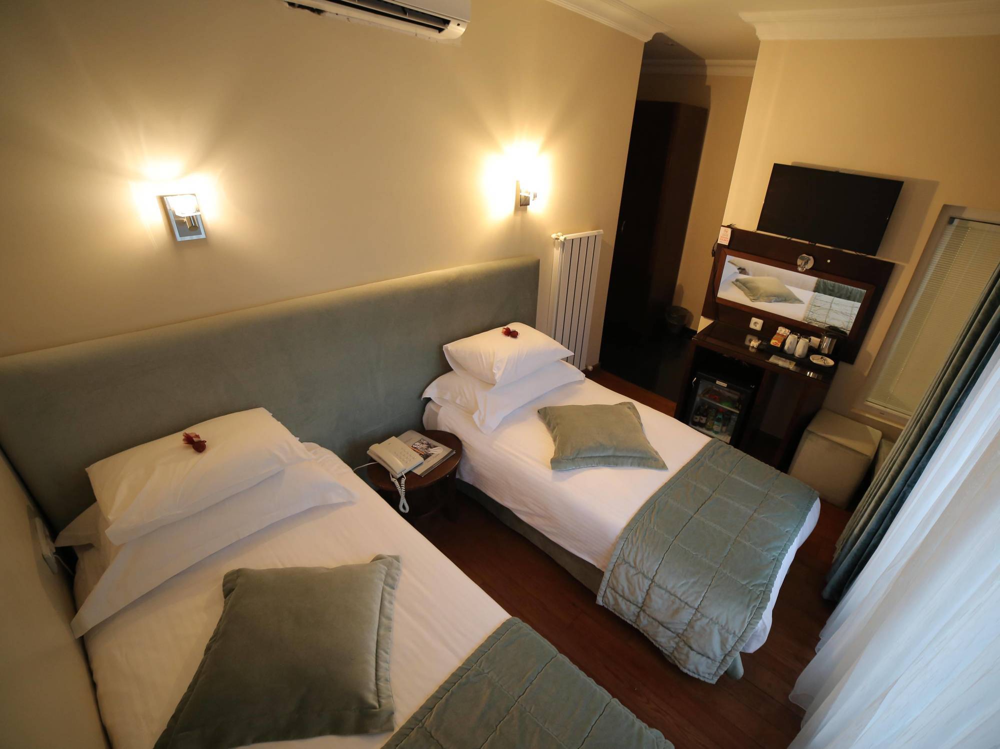 Hotel Tria Elegance Provincia di Istanbul Esterno foto